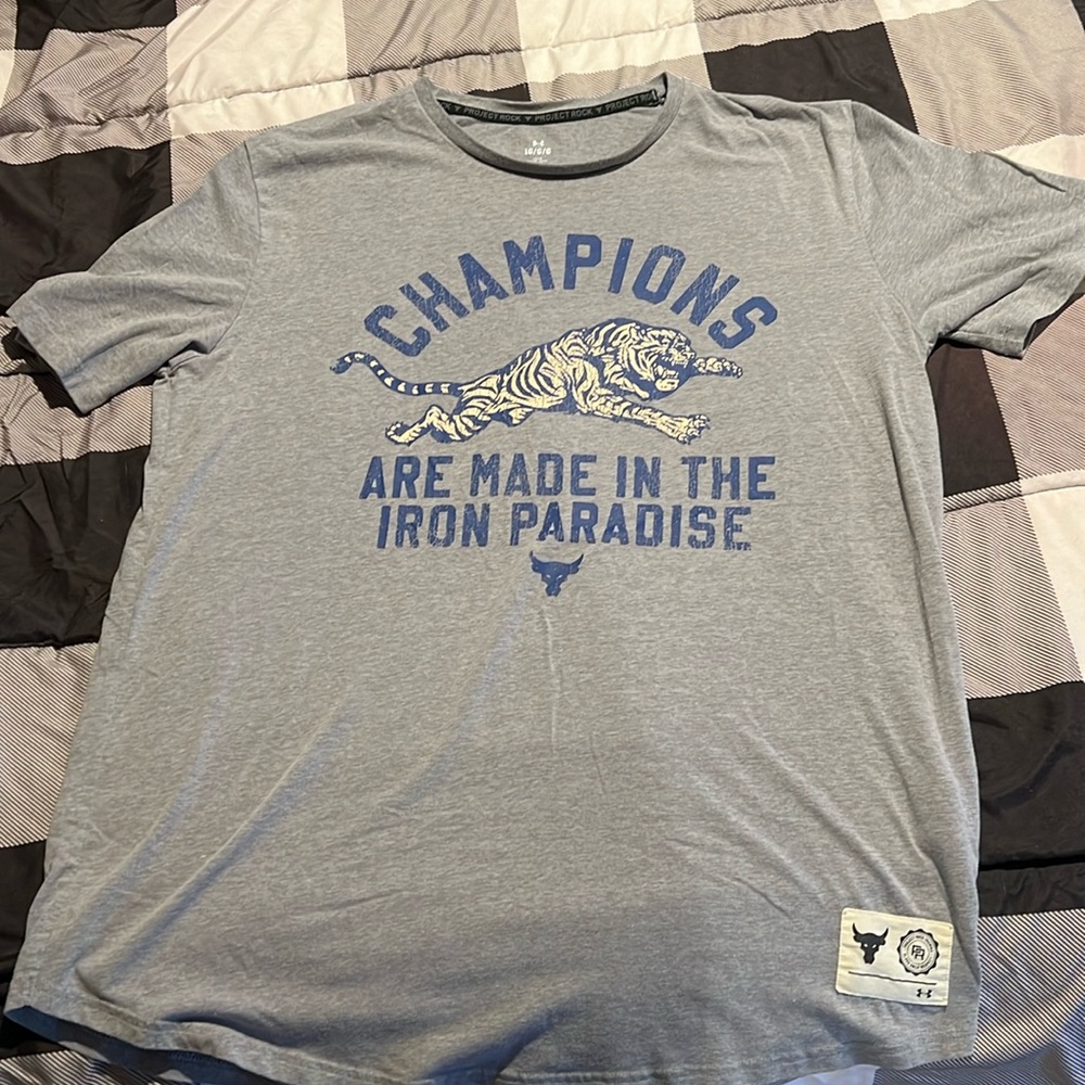 Project rock T-shirt, size large